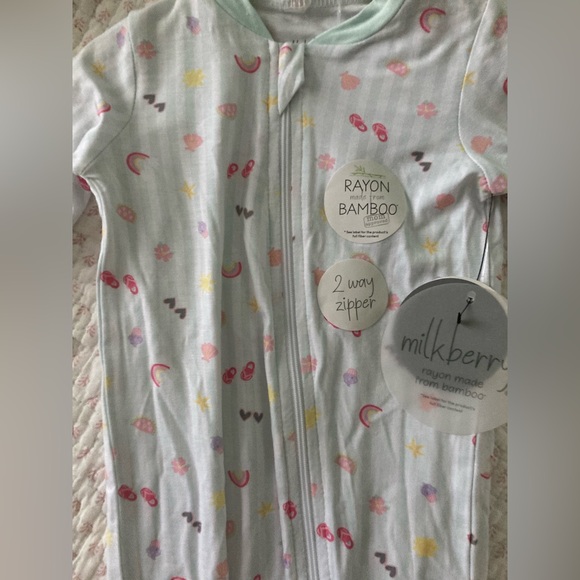 Milkberry Baby Blanket Set - Pink and Multicolor & baby onesie - Picture 5 of 7